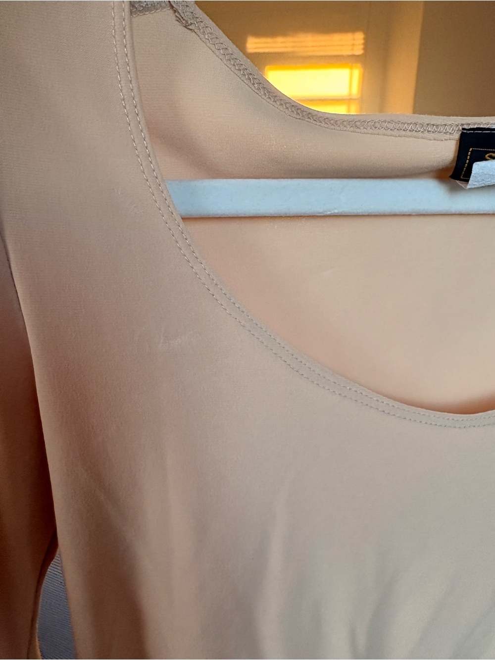 Women's Scoop Neck Nude Top - Picture 5 of 5